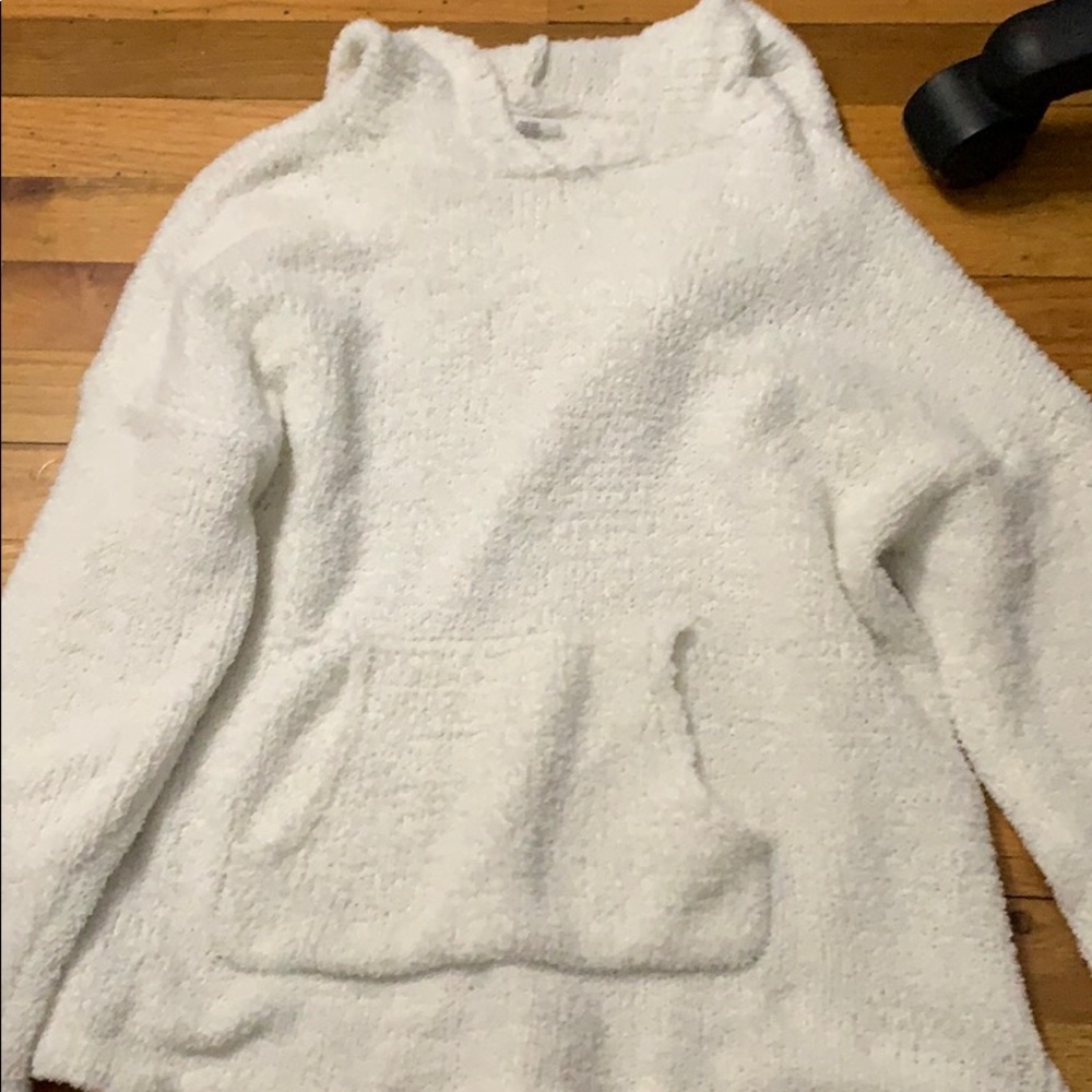 sweater with hood